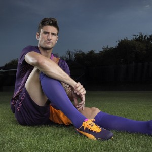 体育娱乐平台-刚刚！平行时空的交错，当勇士备战士，雄鹿踢英超，今夜体坛上演蒙太奇，平行时空的体坛蒙太奇